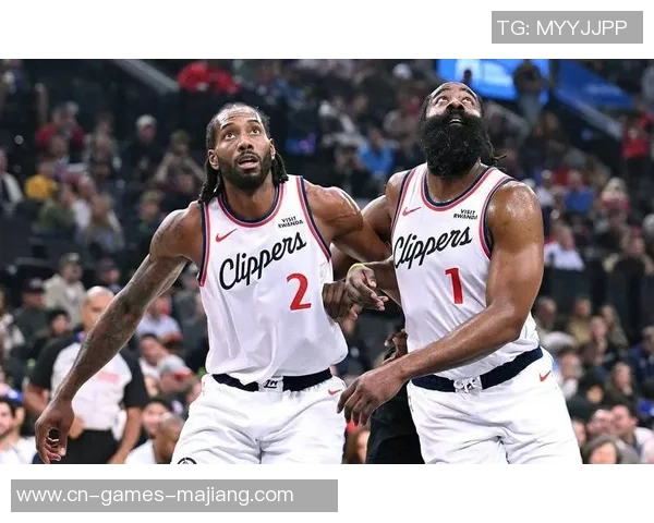 快船半场落后绿军8分小卡表现平平科林斯和怀特联手发力助球队争胜